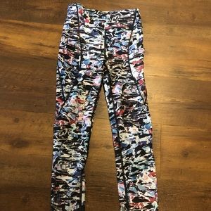 SOLD Lululemon leggings size 6 barely worn